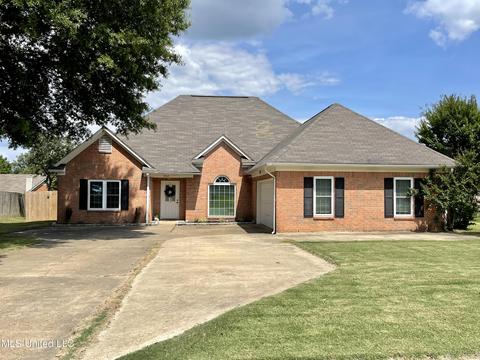 5902 Blocker St, Olive Branch, MS 38654