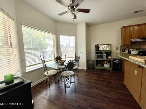 5902 Blocker St, Olive Branch, MS 38654 photo 10