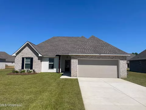 11493 Rosalie Pl, Ocean Springs, MS 39564