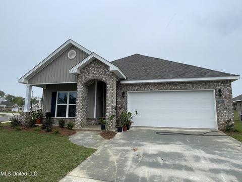 15610 Hawick Ln, Biloxi, MS 39532