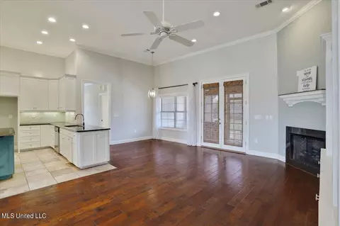 222 Emerald Cir, Brandon, MS 39047 photo 5
