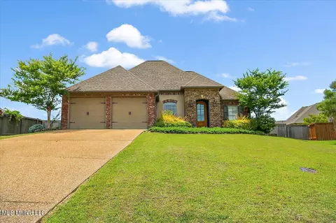 222 Emerald Cir, Brandon, MS 39047