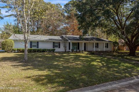 5426 Marblehead Dr, Jackson, MS 39211 photo 2