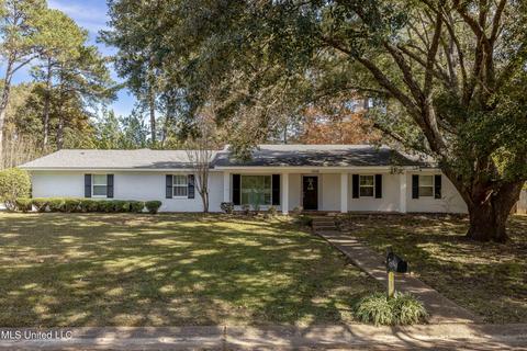5426 Marblehead Dr, Jackson, MS 39211