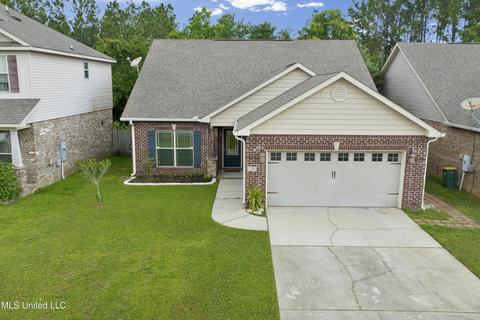 17083 Palm Ridge Dr, D'iberville, MS 39540