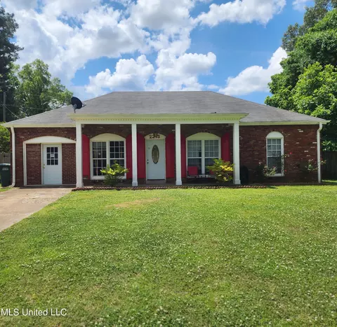 2213 Cedar Point Cv, Southaven, MS 38671