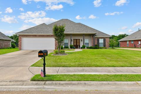 141 Memory Ln, Madison, MS 39110