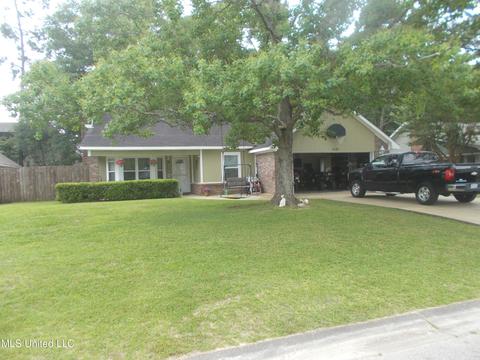 4133 Magnolia Pl, D'iberville, MS 39540
