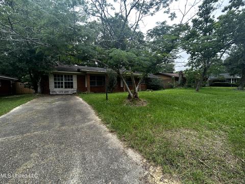 123 Ralph Dr, Gulfport, MS 39503