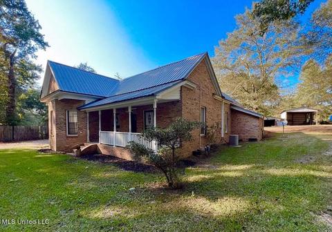 402 E Willow Dr, Braxton, MS 39044