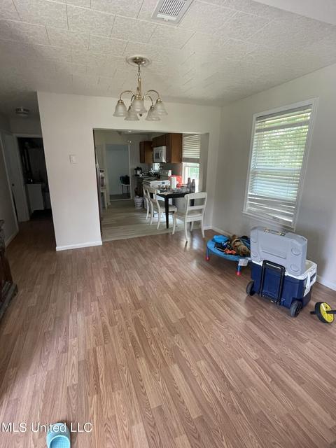 106 8th St, Long Beach, MS 39560 photo 5
