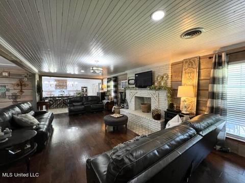 140 Colonial Cir, Magee, MS 39111 photo 9
