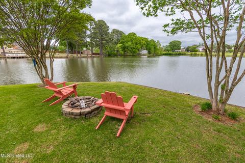 9048 Lyon Cv, Olive Branch, MS 38654