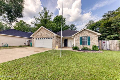 8319 Amoka Dr, Diamondhead, MS 39525