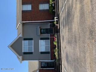 8073 E Creekwood Cir, Southaven, MS 38671