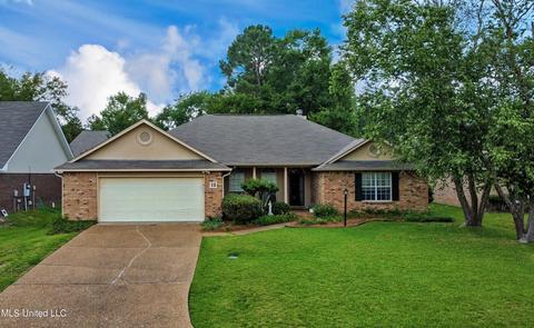 19 Parkview Rd, Clinton, MS 39056
