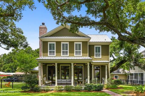 22 Sweetgrass Ln, Ocean Springs, MS 39564