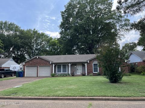 943 Mecklenburg Cv, Southaven, MS 38671