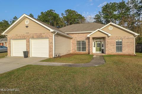 12132 Harmony Cir, Gulfport, MS 39503