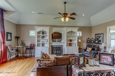 8610 Cameron St, Olive Branch, MS 38654 photo 8