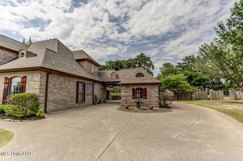 8610 Cameron St, Olive Branch, MS 38654 photo 4