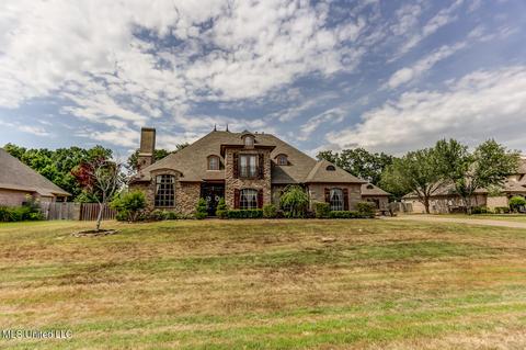 8610 Cameron St, Olive Branch, MS 38654 photo 2