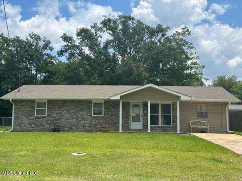 11482 Harris Dr, Gulfport, MS 39503