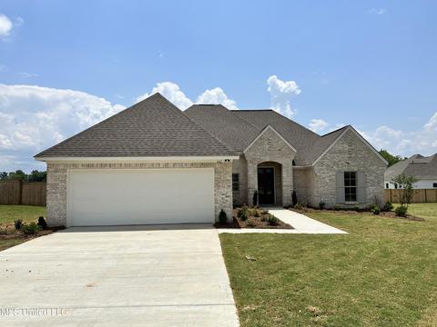 661 Peregan St, Canton, MS 39046