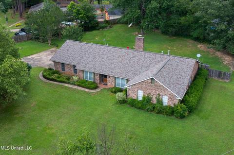 745 W Kathy Cir, Canton, MS 39046