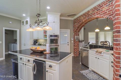 205 Lakeside Cv, Terry, MS 39170 photo 8