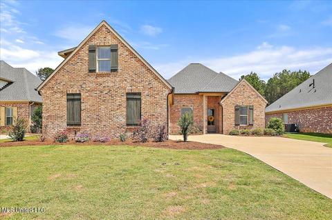 314 Royal Pond Cir, Flowood, MS 39232