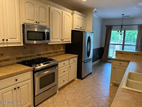 111 Trailbridge Bnd, Canton, MS 39046 photo 8