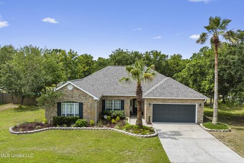 2605 Shelby Ln, Ocean Springs, MS 39564