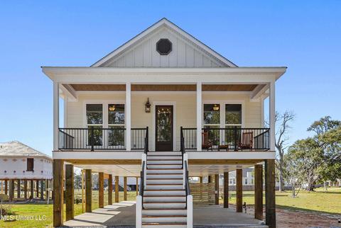 219 Fernwood Dr, Pass Christian, MS 39571