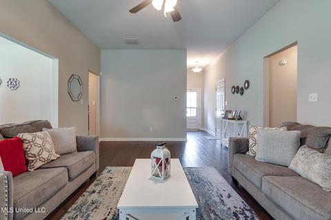 409 Robin Cv, Senatobia, MS 38668 photo 7