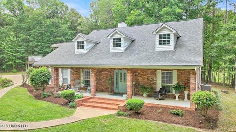 127 Pole Bridge Dr, Brandon, MS 39042