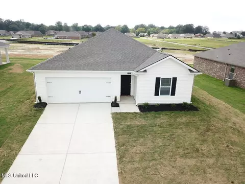 7365 Longmeadow Dr, Horn Lake, MS 38637
