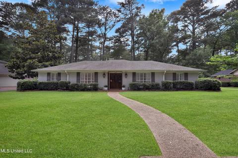 5487 Kaywood Dr, Jackson, MS 39211