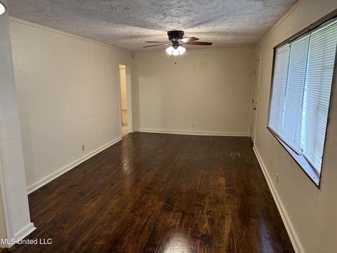 2763 Emerald Dr, Jackson, MS 39212 photo 2