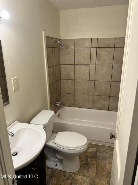 2763 Emerald Dr, Jackson, MS 39212 photo 16