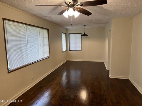 2763 Emerald Dr, Jackson, MS 39212 photo 3