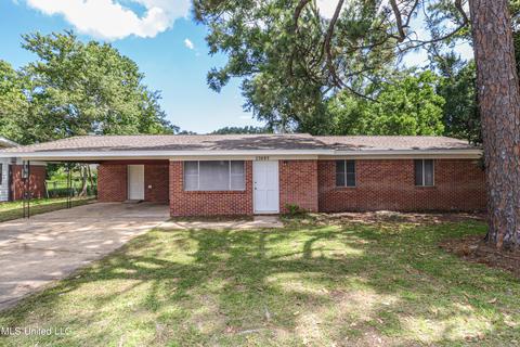 15085 Dedeaux Rd, Gulfport, MS 39503