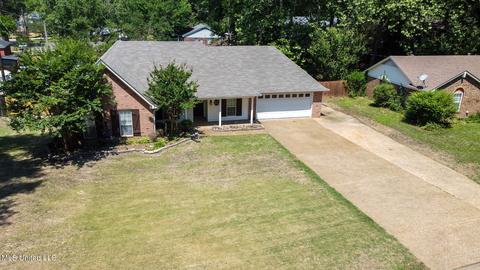 2105 Gale Cv, Hernando, MS 38632 photo 2