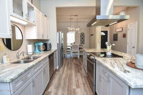 2105 Gale Cv, Hernando, MS 38632 photo 7