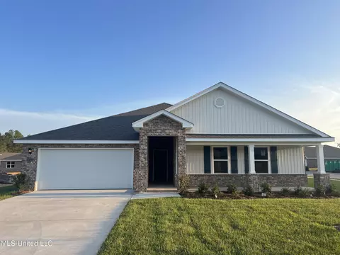 18155 Fraser Dr, Gulfport, MS 39503