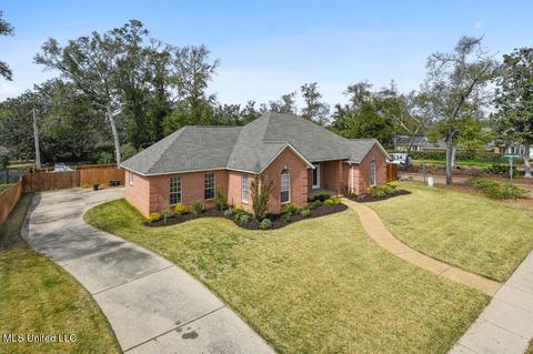 2541 Brighton Cir, Biloxi, MS 39531