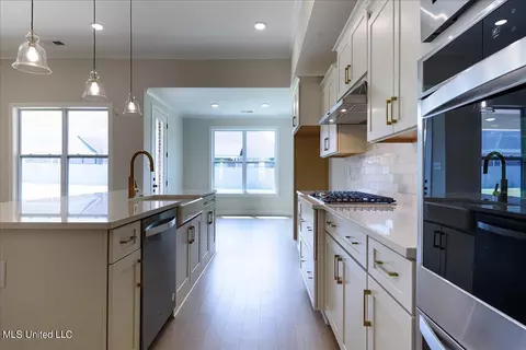 6745 Sunrise Loop W, Olive Branch, MS 38654 photo 10