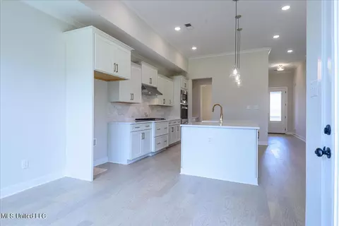 6745 Sunrise Loop W, Olive Branch, MS 38654 photo 13