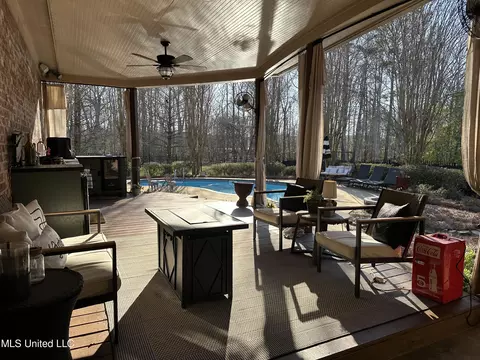 Exterior - 118 Oakridge Trl, Flowood, MS 39232 photo 13 of 15