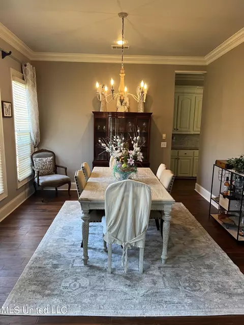 Dining - 118 Oakridge Trl, Flowood, MS 39232 photo 2 of 2